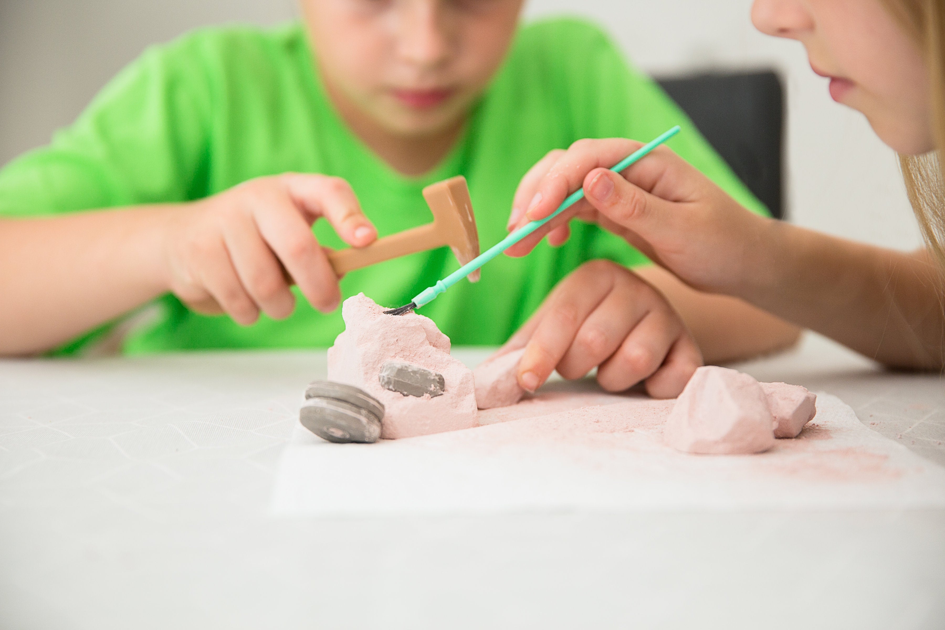 4M KidzLabs Magnet Mining