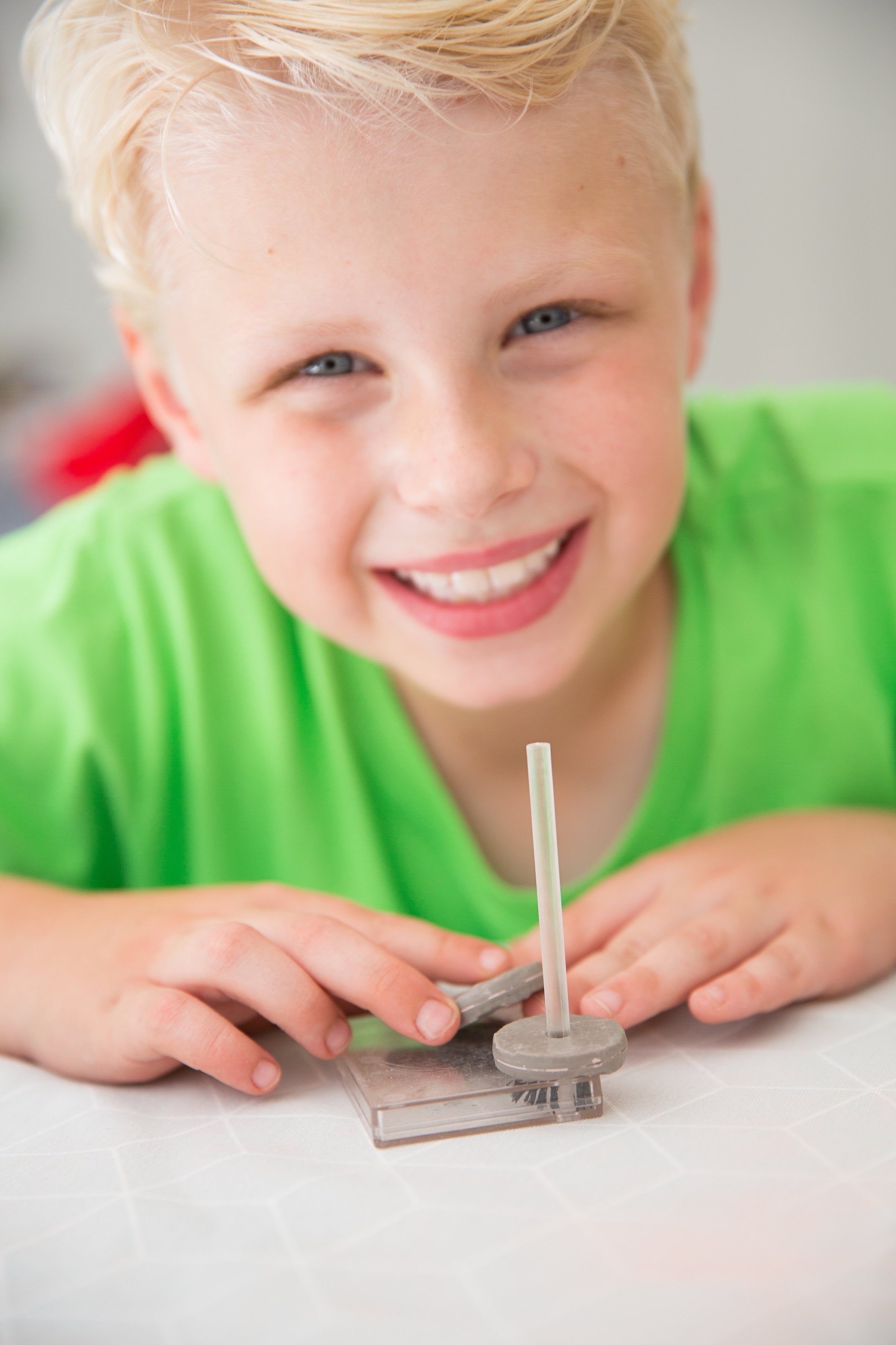 4M KidzLabs Magnet Mining