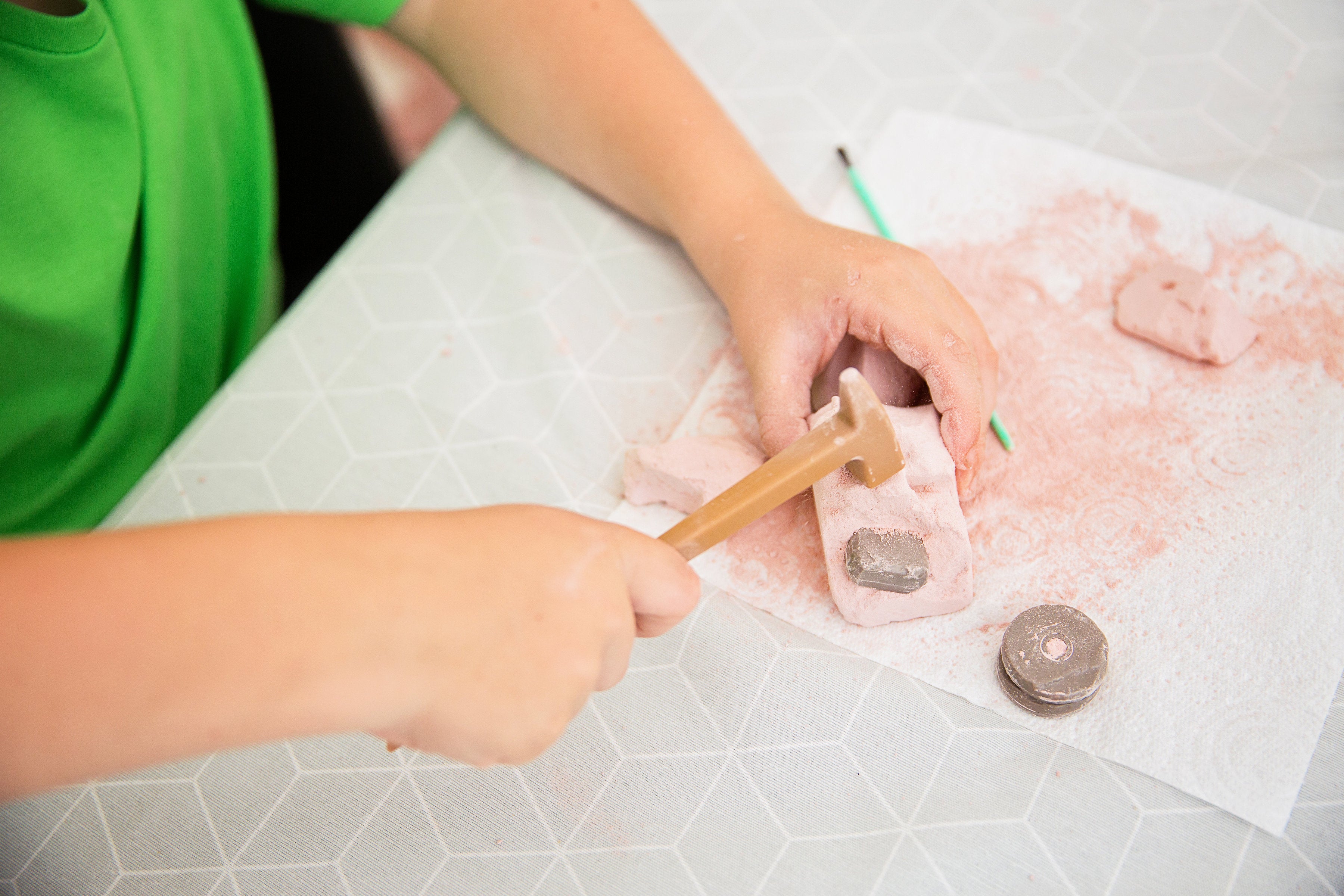 4M KidzLabs Magnet Mining