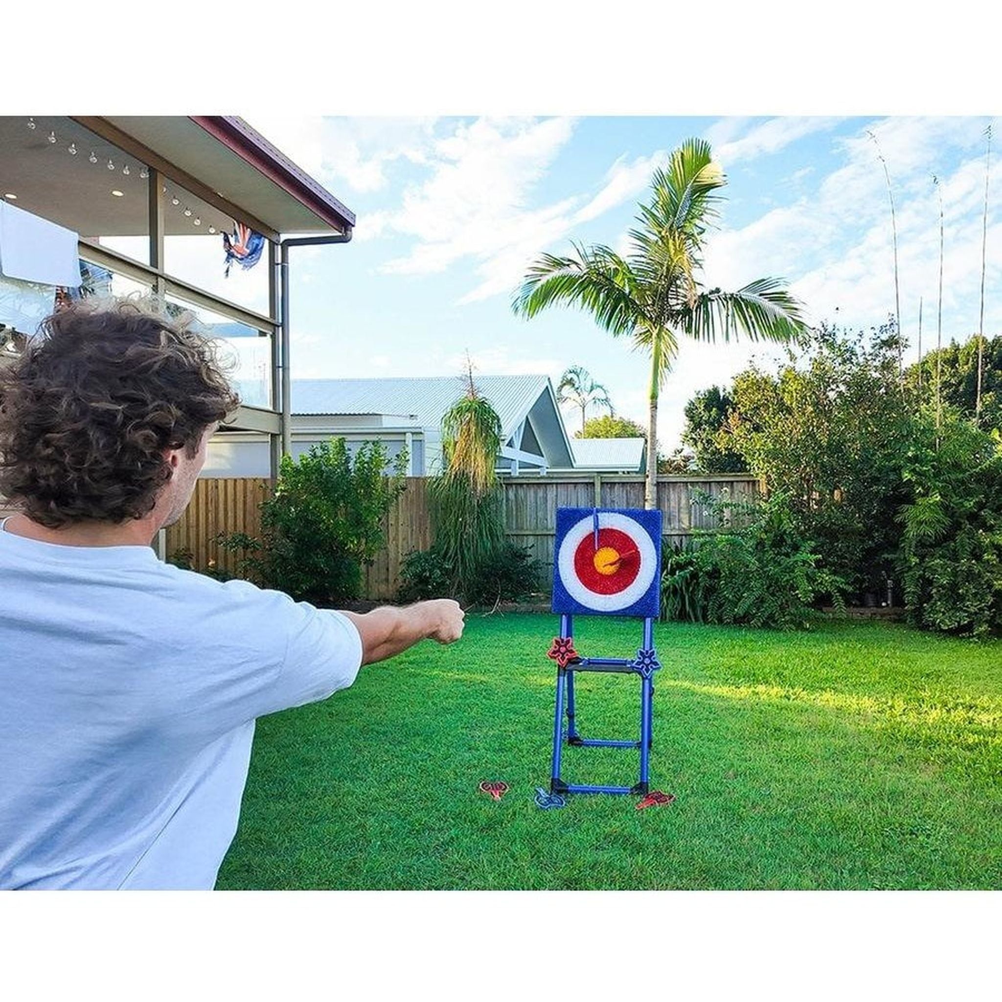 Formula Sports Axe Throw With Throwing Stars