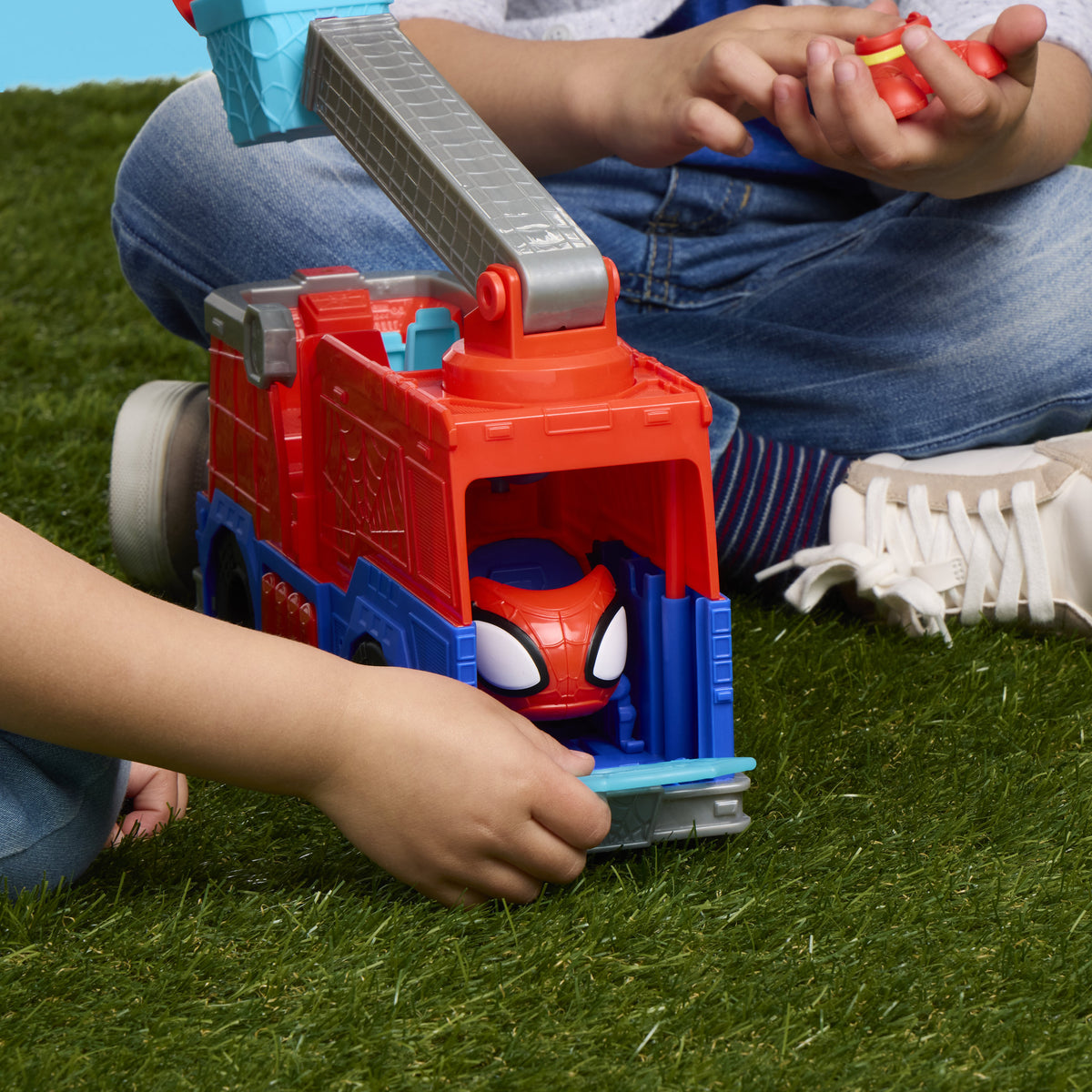 Marvel Spidey and His Amazing Friends Rescue Webs Firetruck