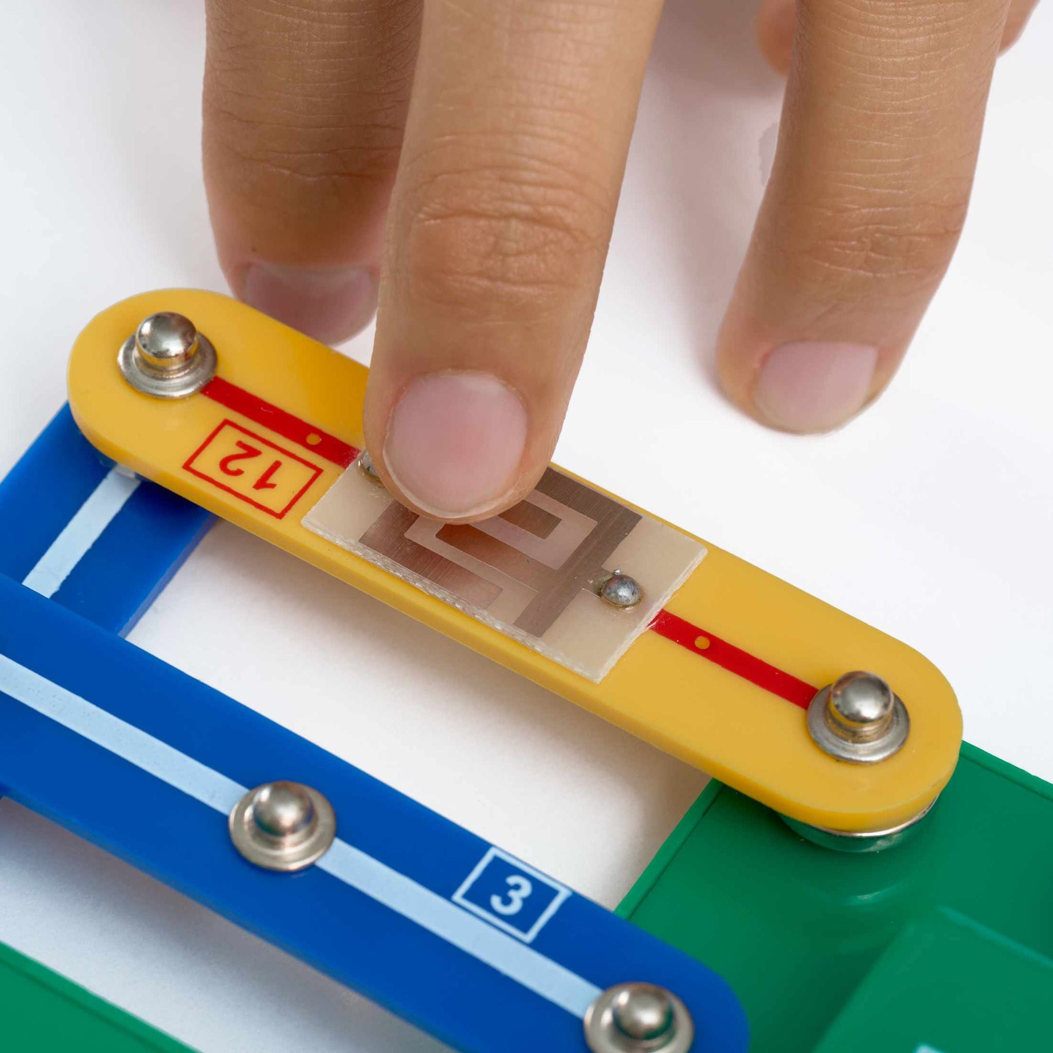 Heebie Jeebies Clip Circuit Alarms & Traps