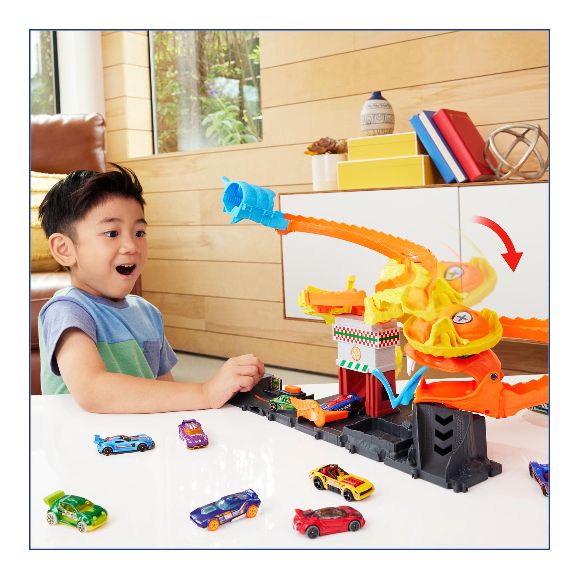 Hot Wheels City Cobra Slam Pizza Attack