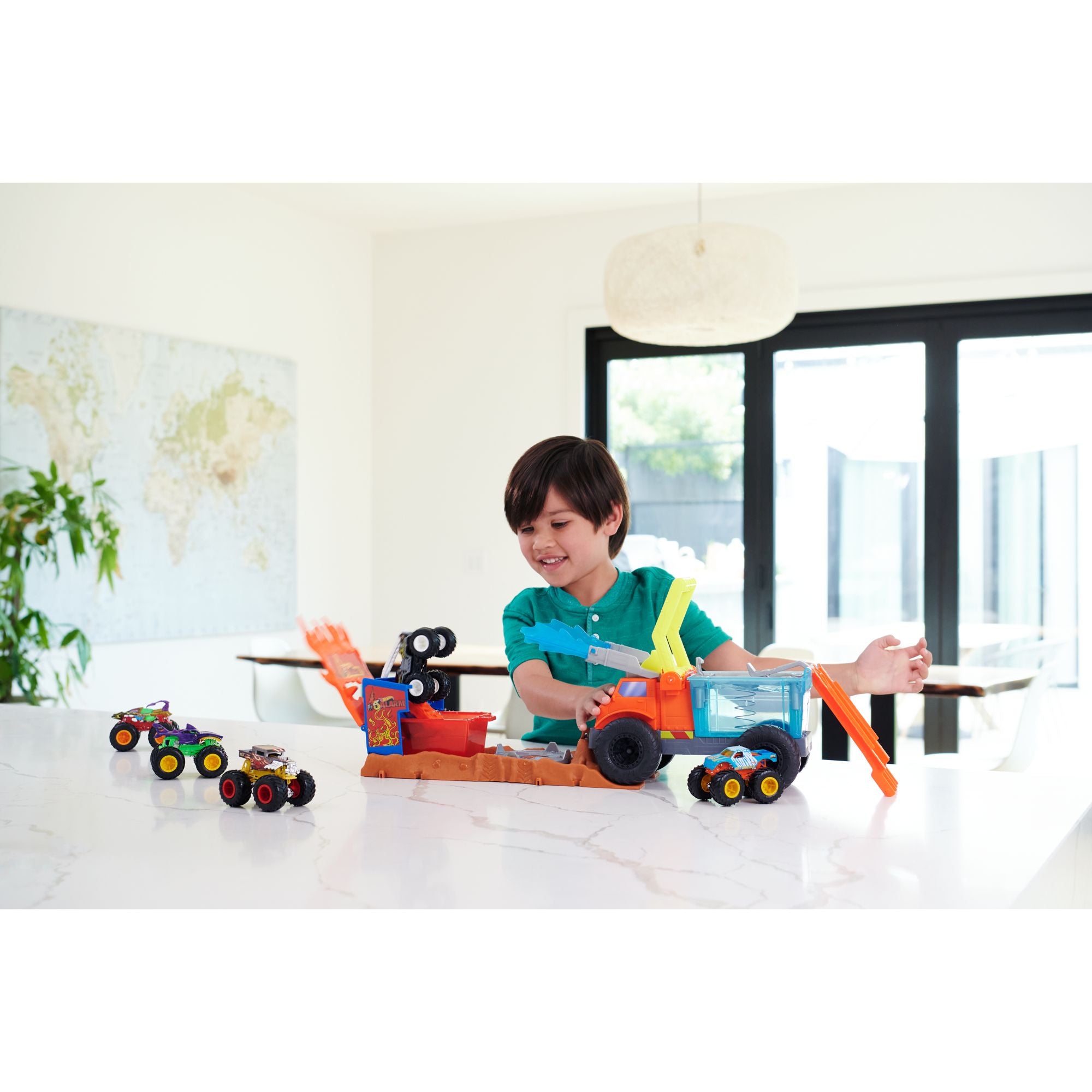 Hot Wheels Monster Truck 5 Alarm Color Shifter Water Blast Arena