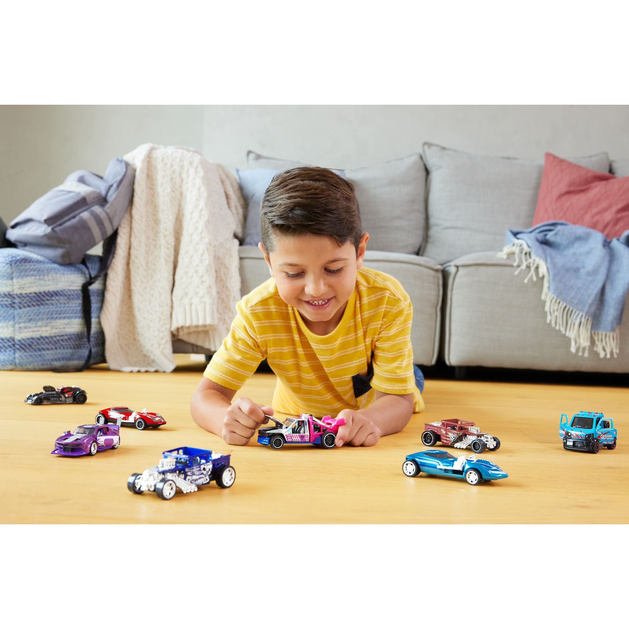 Hot Wheels Die-Cast Pull-Back Speeders Assorted Styles