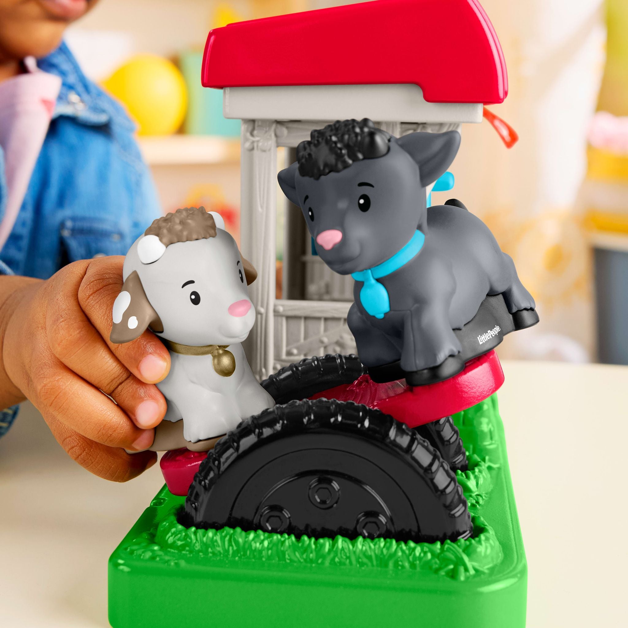 Fisher-Price Little People Feed & Play Goat Yard