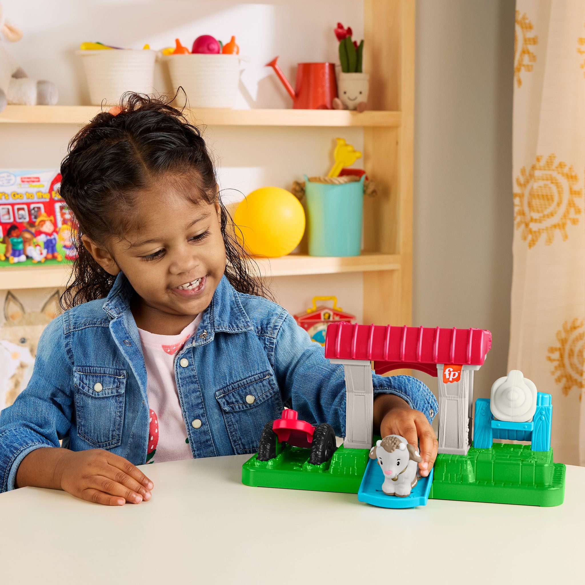 Fisher-Price Little People Feed & Play Goat Yard