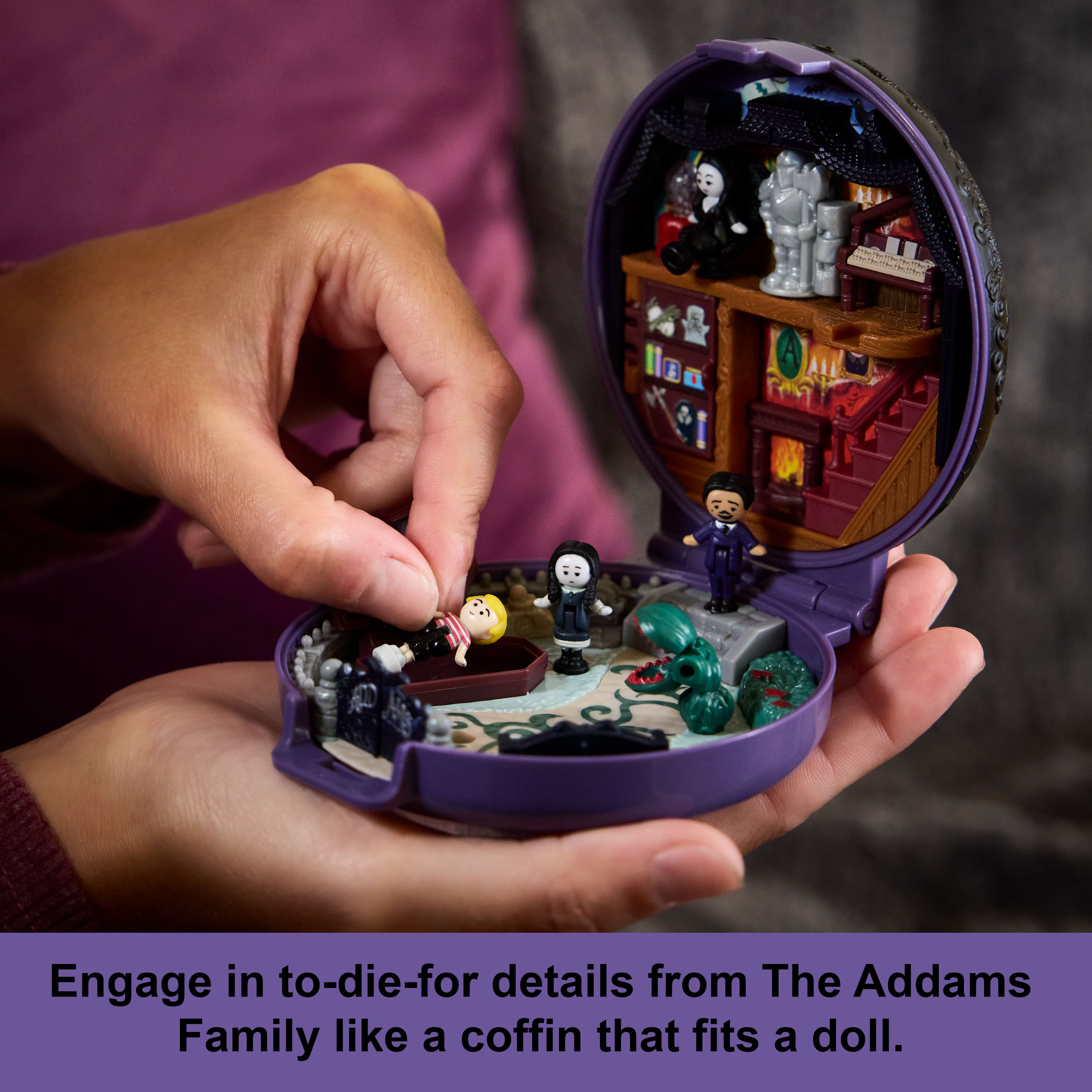 Polly Pocket Collector The Addams Family Compact Set