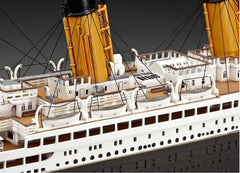 REVELL 1:400 100TH ANNIVERSERY OF TITANIC