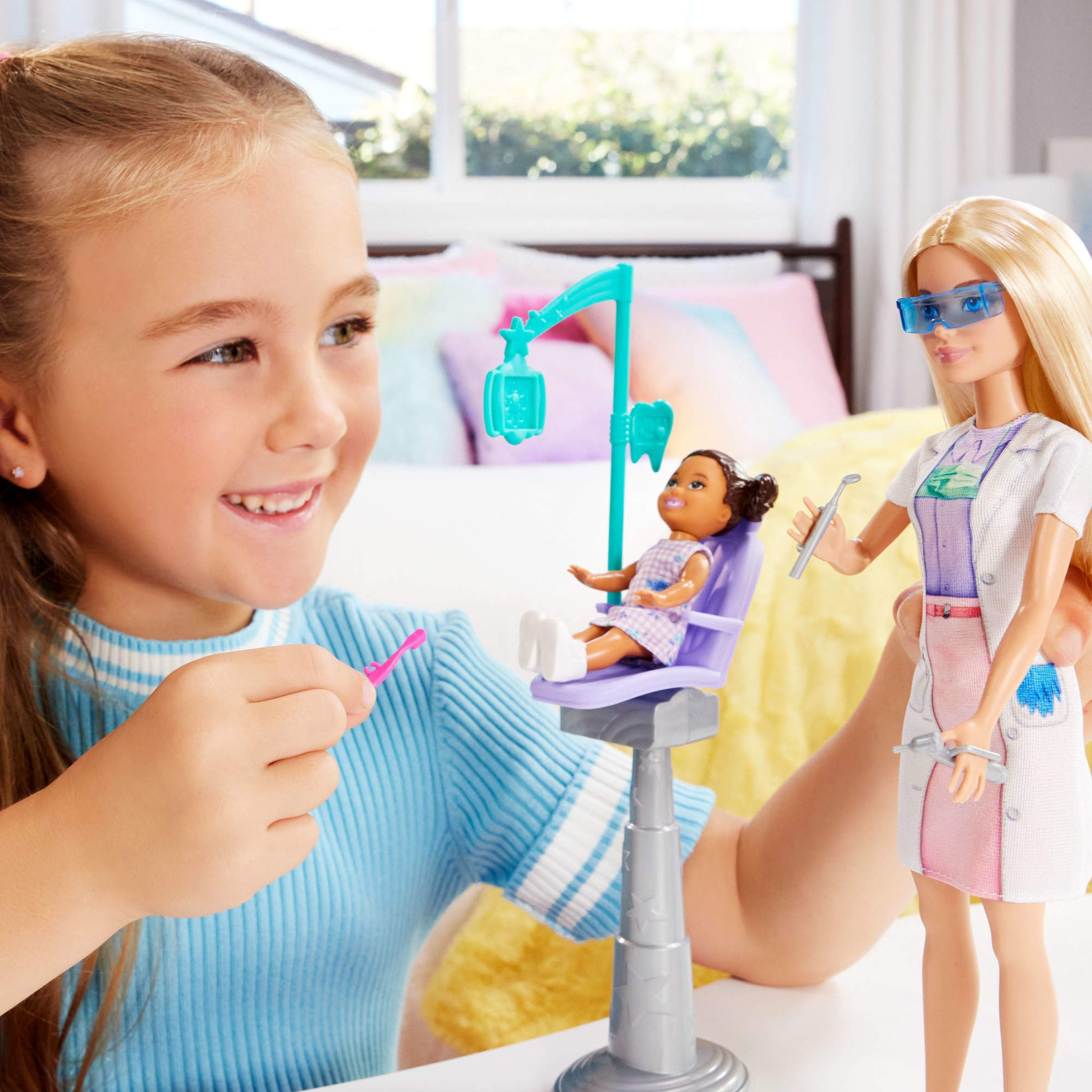 Barbie You Can Be Anything Doll Playset - Dentist Blonde