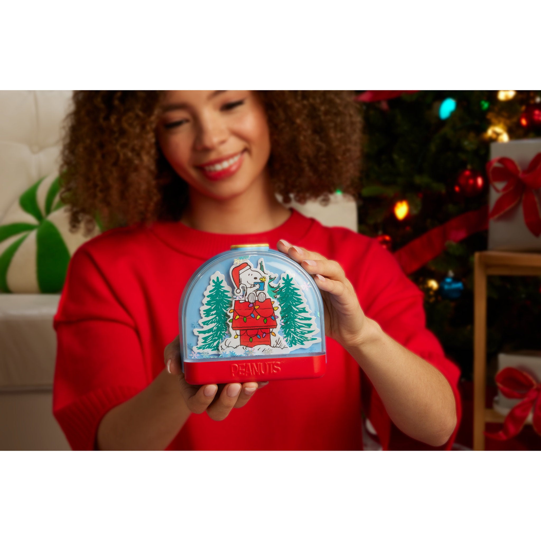 Polly Pocket Peanuts Holiday Collector Compact - Toyworld Australia