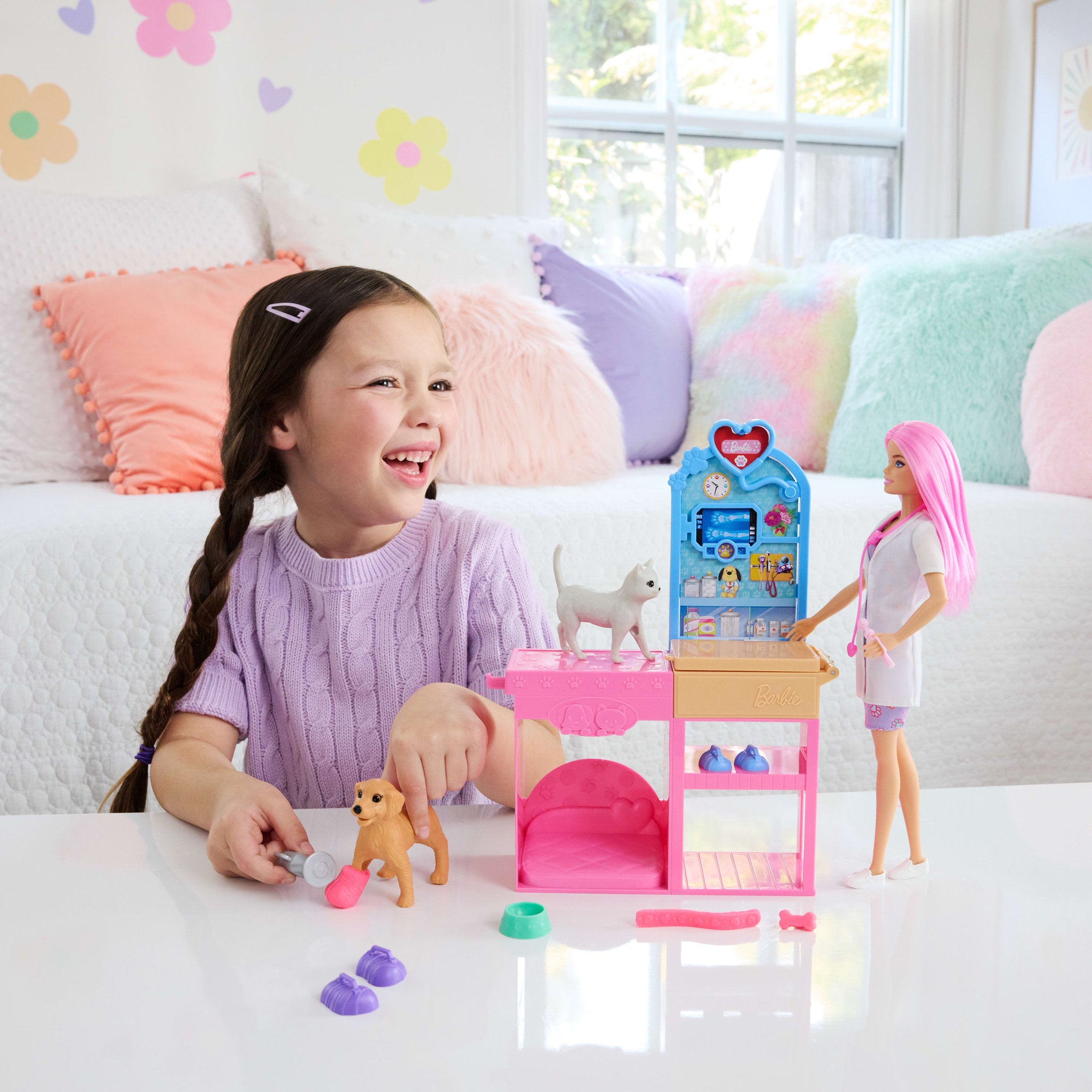 Barbie Fast Cast Veterinarian Clinic Doll & Accessories