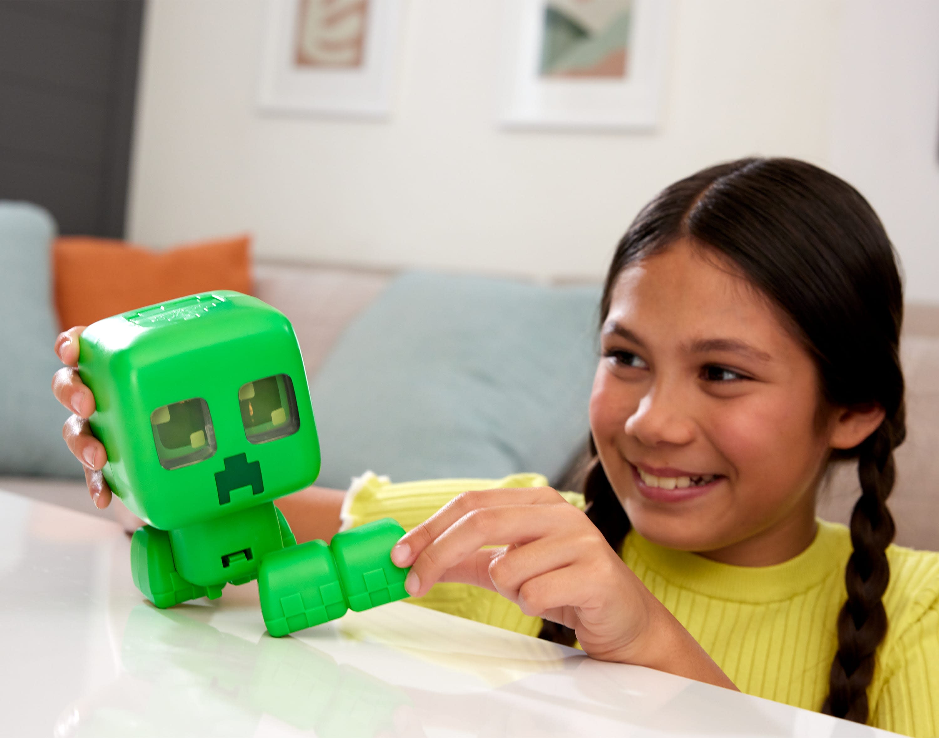 Minecraft My Pet Creeper Feature Figure