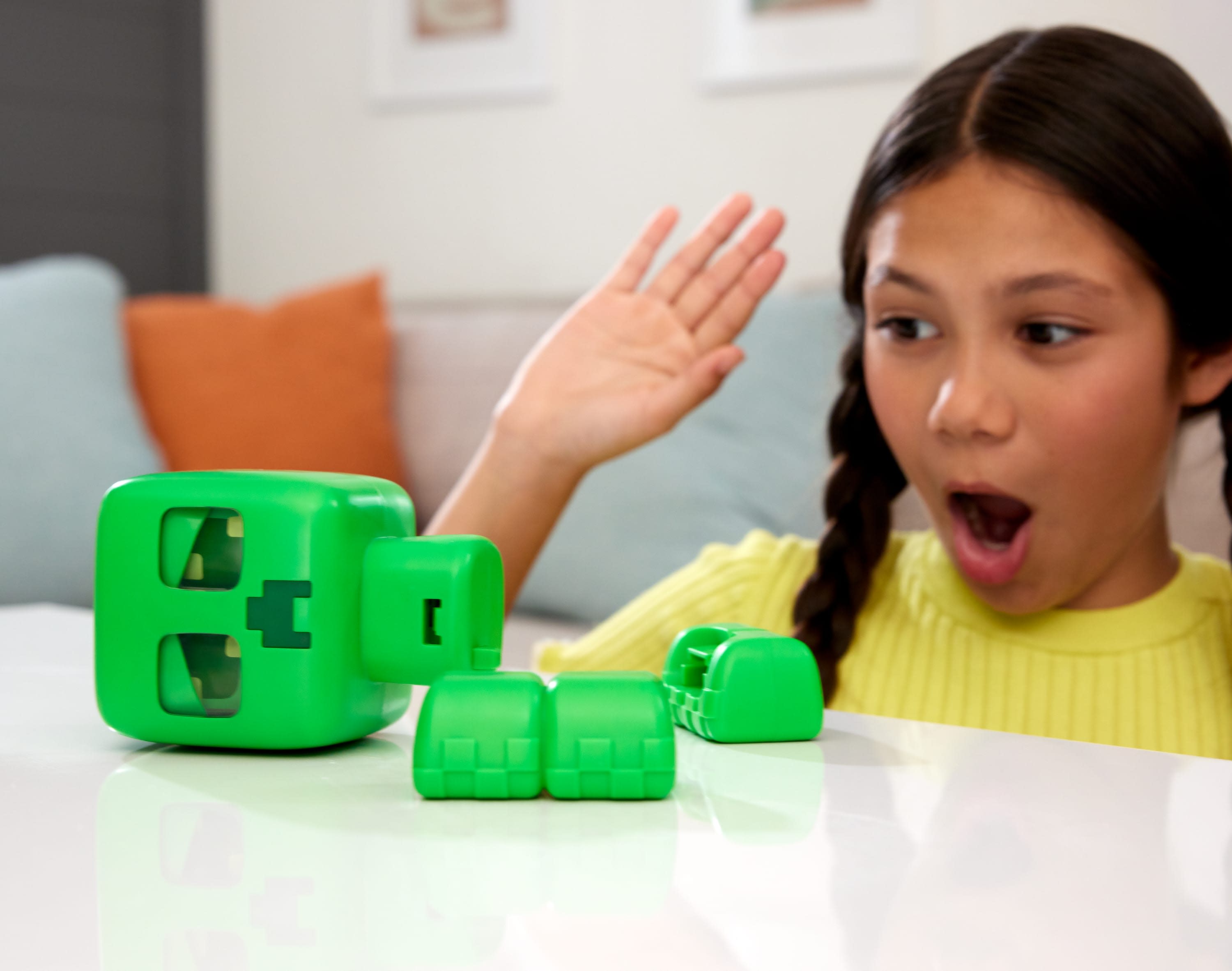 Minecraft My Pet Creeper Feature Figure