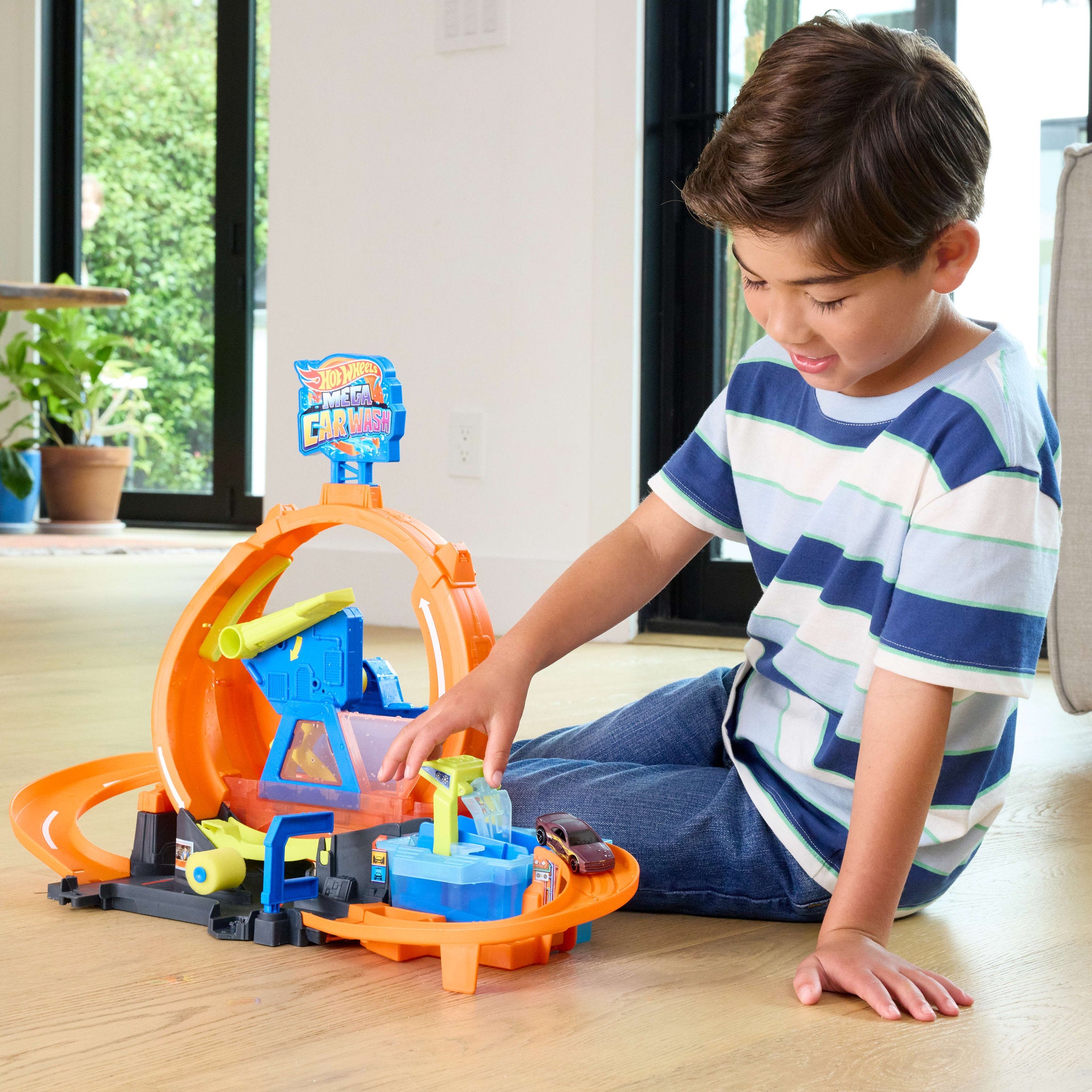Hot Wheels Mega Loop Car Wash Playset
