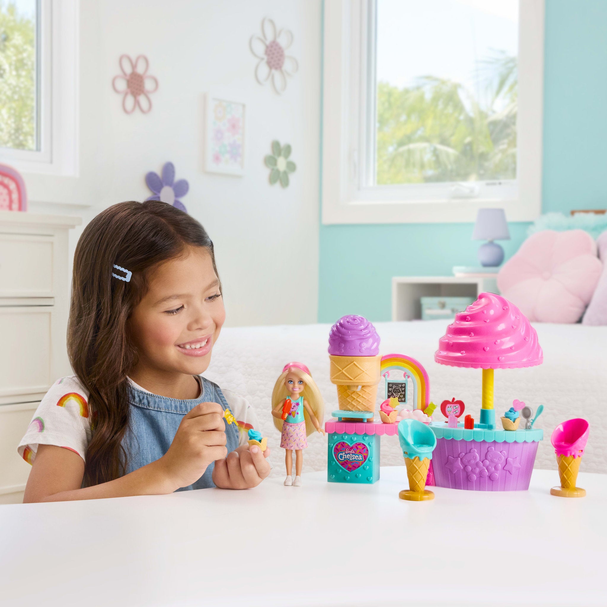 Barbie Club Chelsea Ice Cream Shop Playset