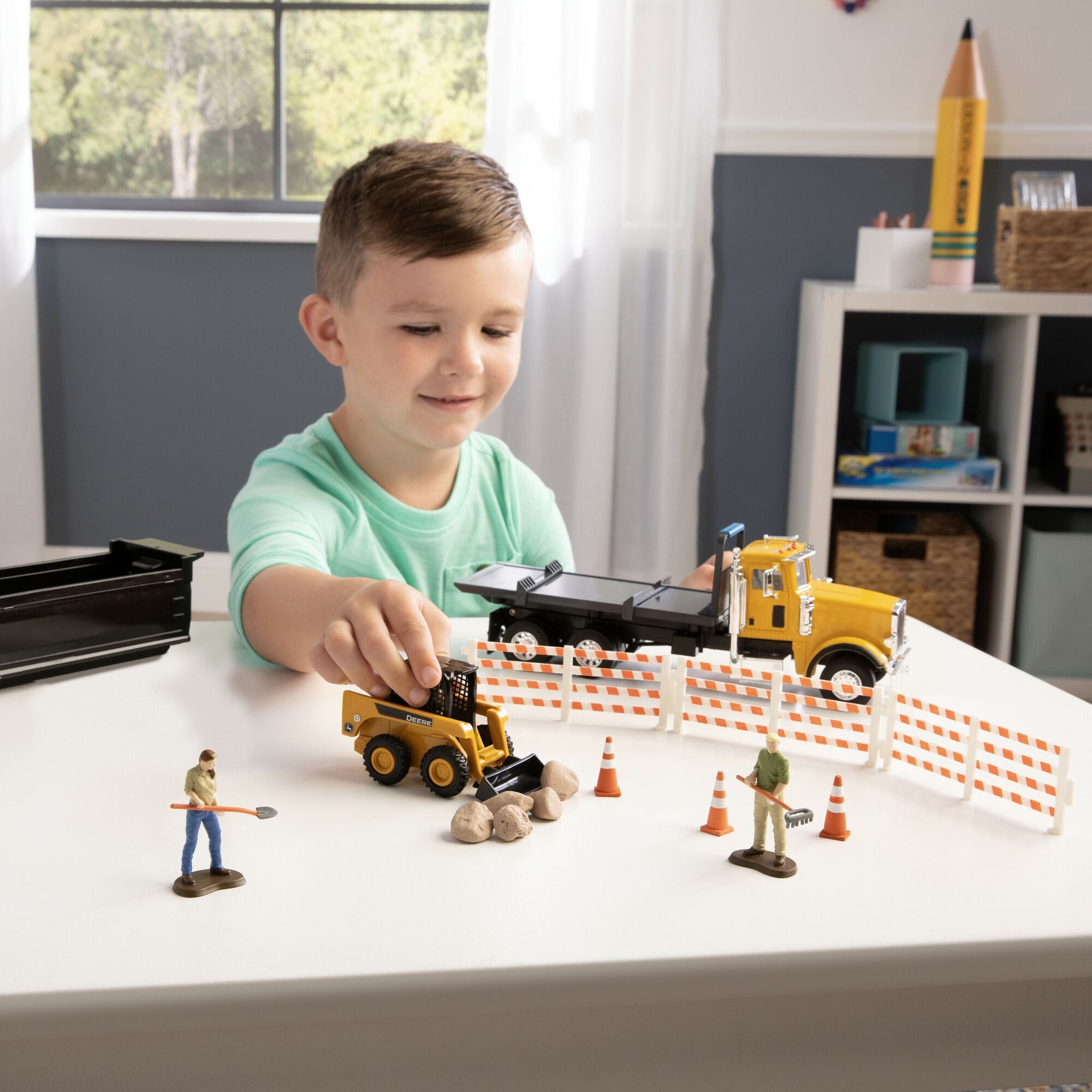 John Deere 1:32 Construction Switch 'N' Load Set