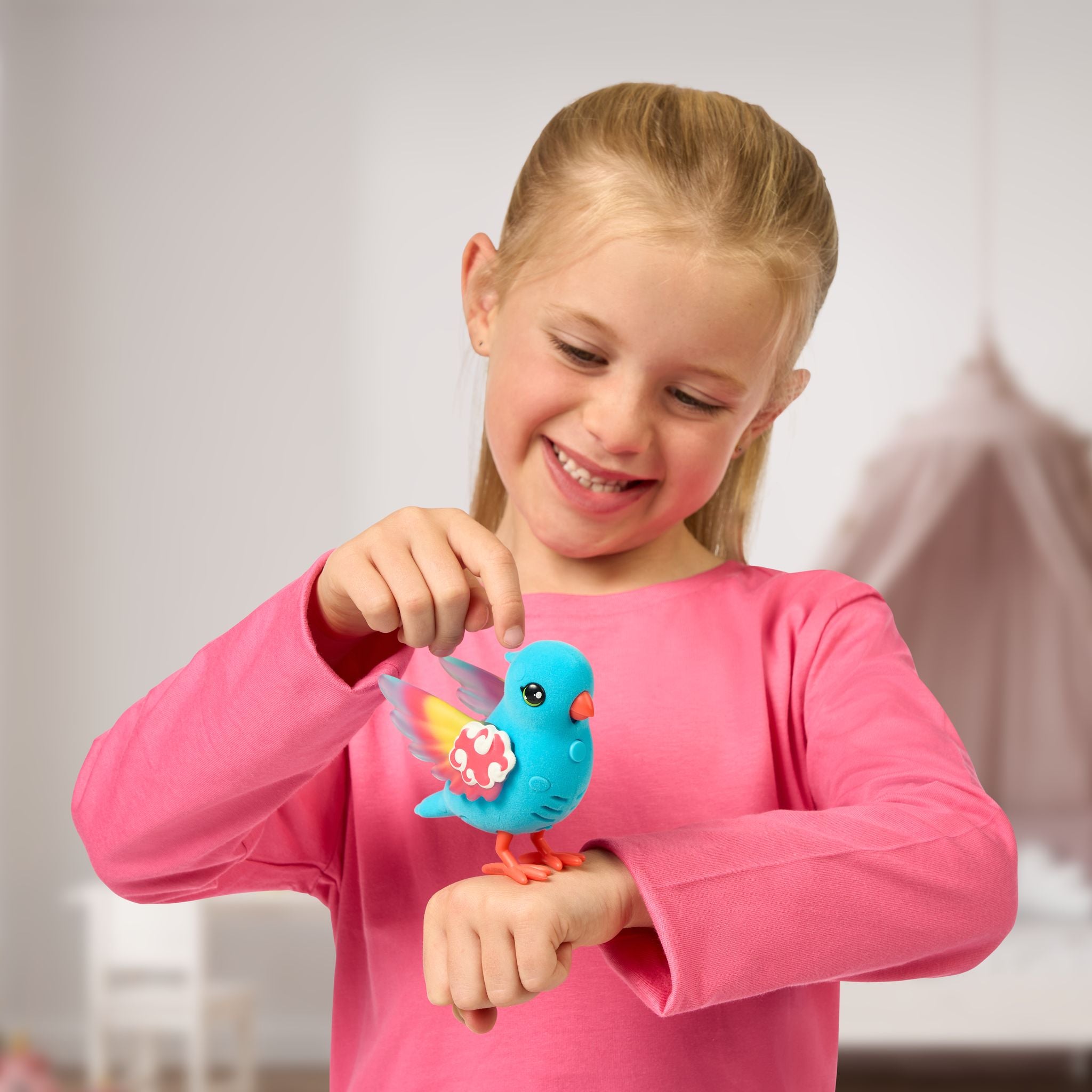 Little Live Pets Lil' Bird Jungle Series 'Pango'