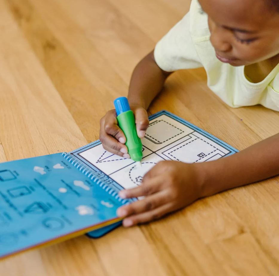 Melissa & Doug - On The Go - Water Wow - Colors & Shapes