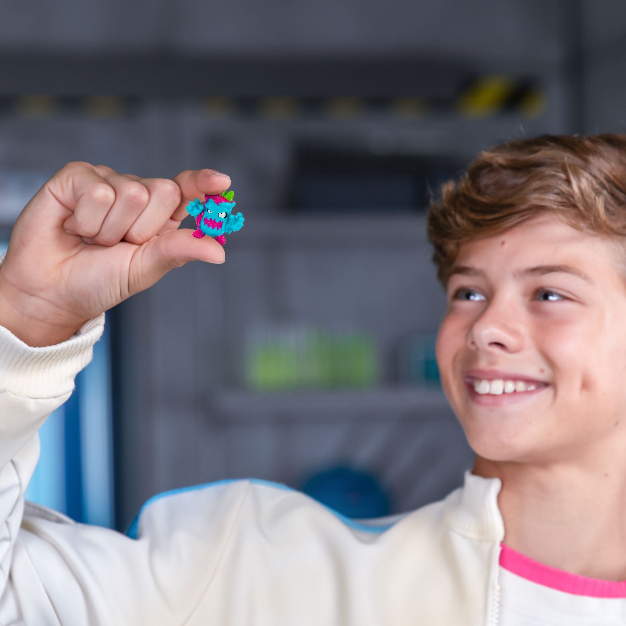 MrBeast Lab Swarms Mega Lab 12 Pack Assortment 3