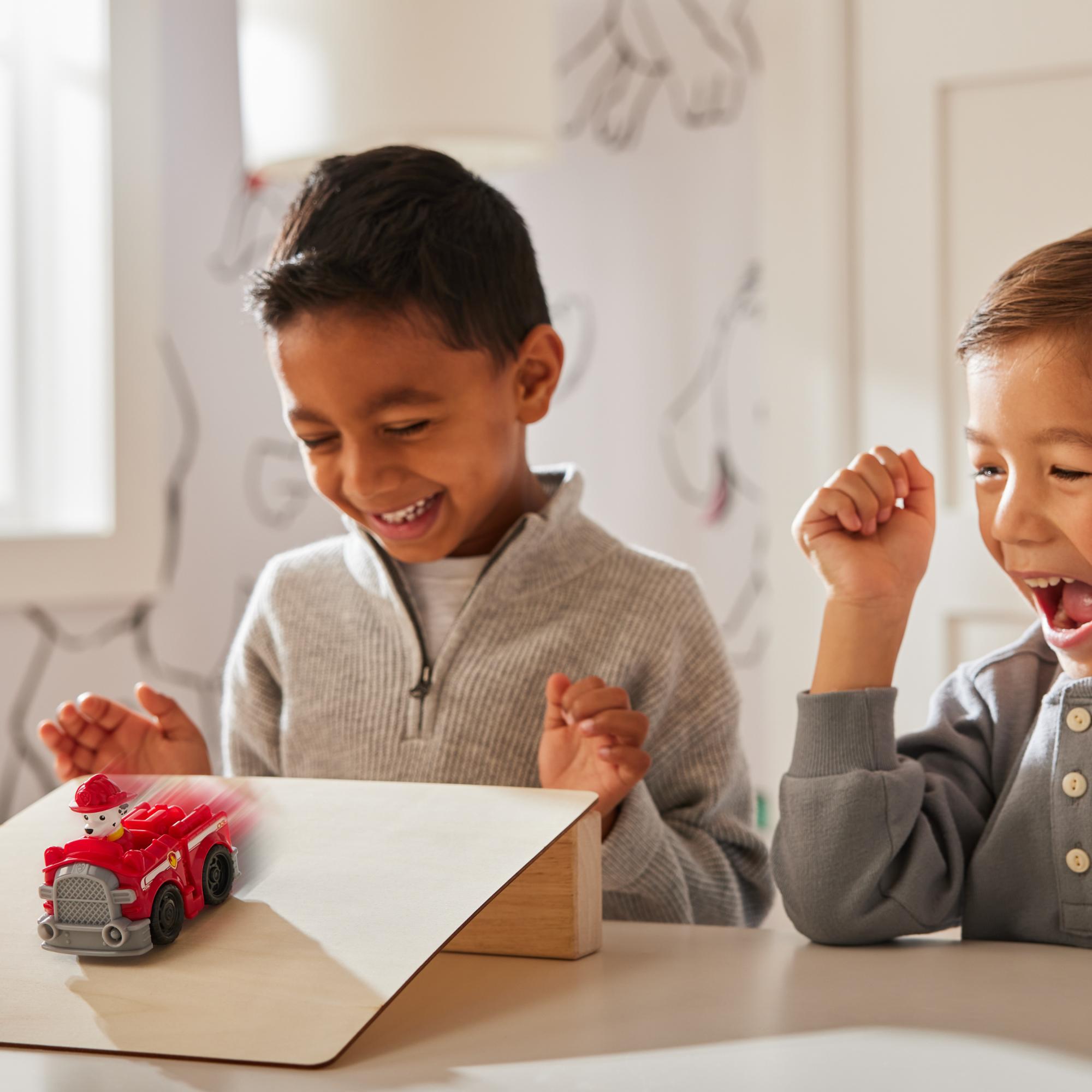 PAW Patrol Deluxe Rescue Racers - Marshall