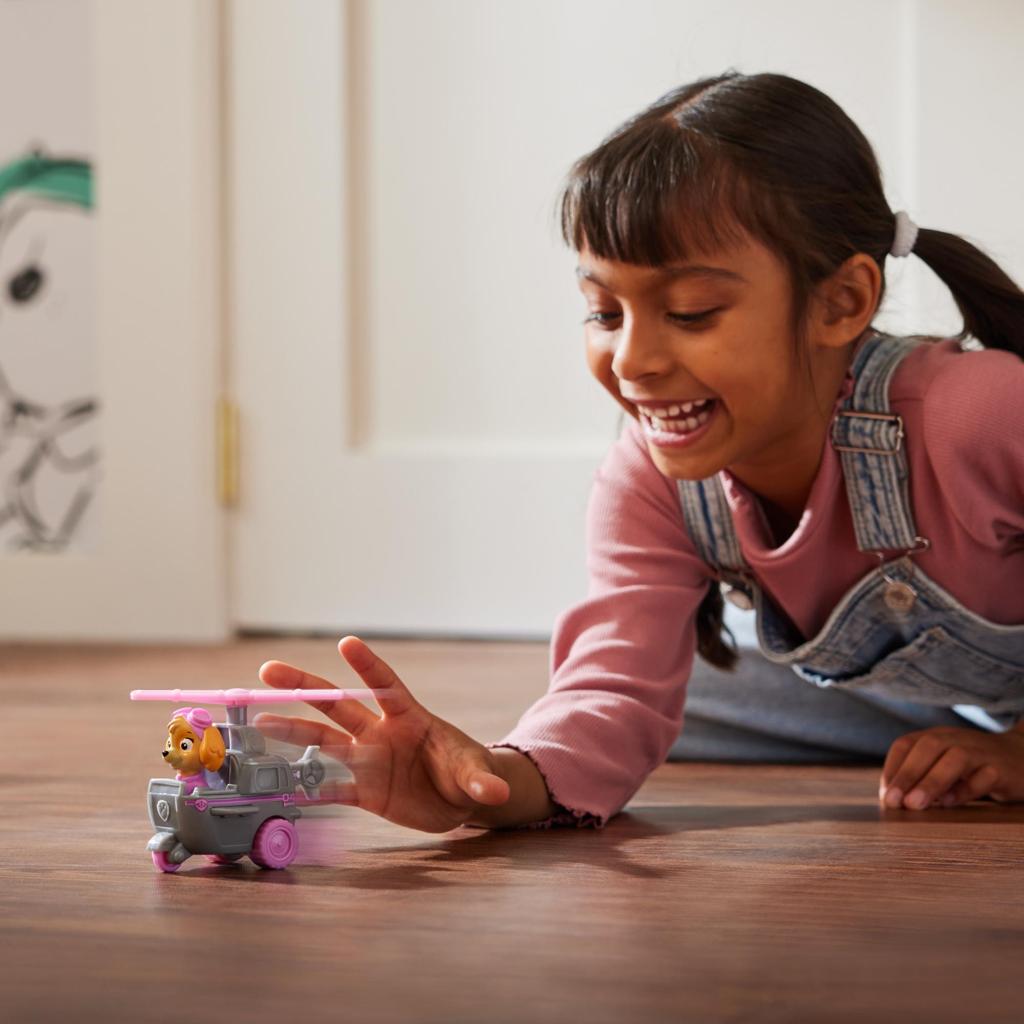 PAW Patrol Deluxe Rescue Racers - Skye