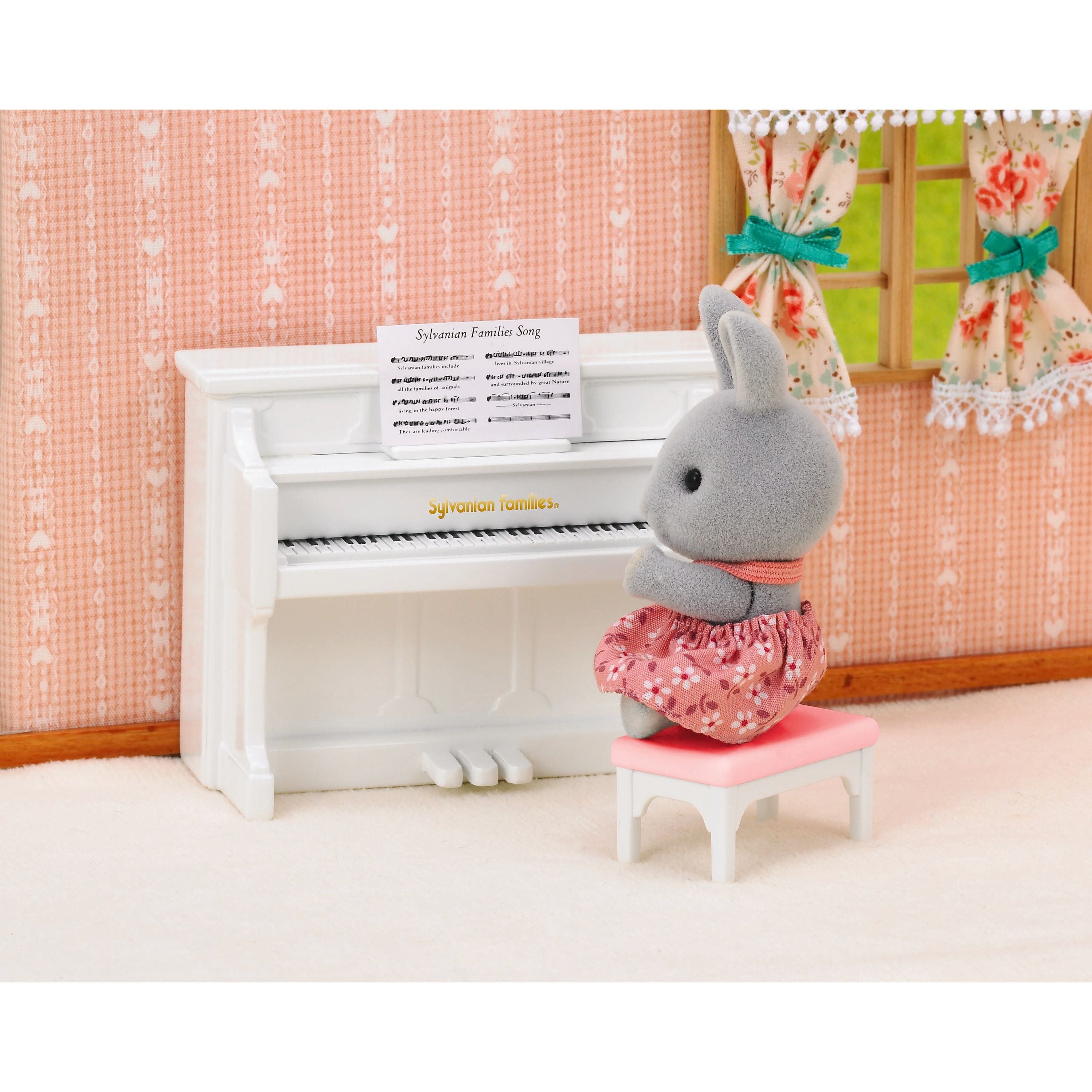 Sylvanian Families Rabbit Sister With Piano Set
