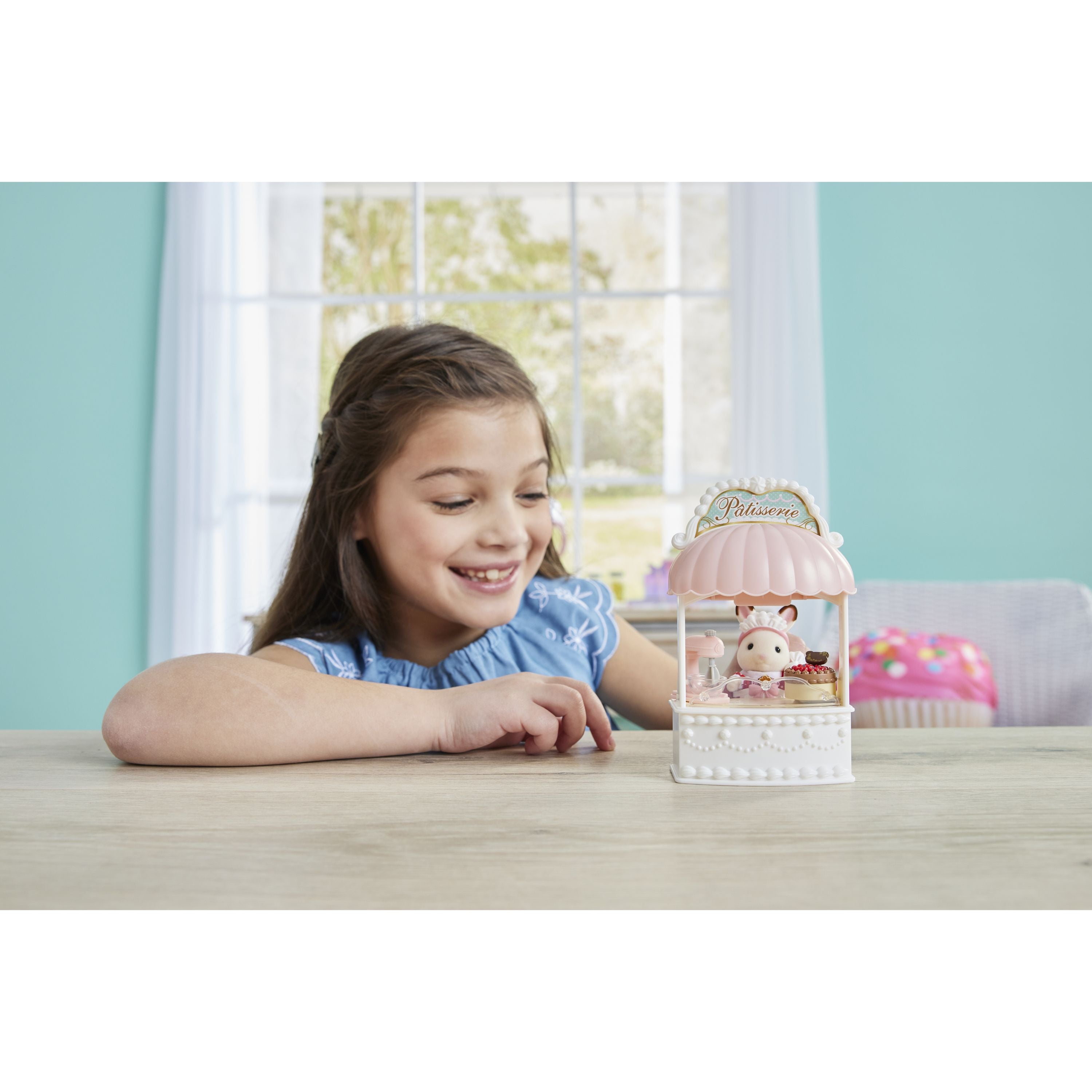 Sylvanian Families Village Cake Shop Starter Set