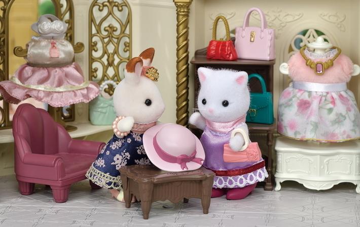 Sylvanian Families Fashion Accessories Play Set Town Girl Persian Cat