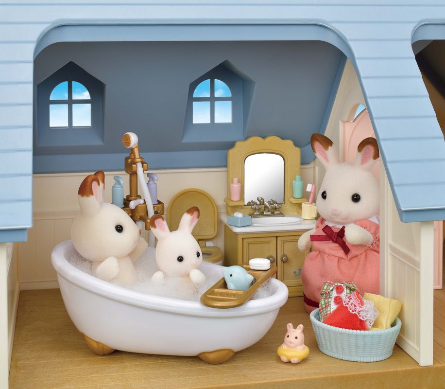 Sylvanian Families Courtyard Home Gift Set