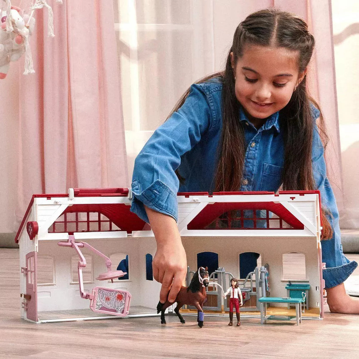 Schleich Happy Horse Hospital Set
