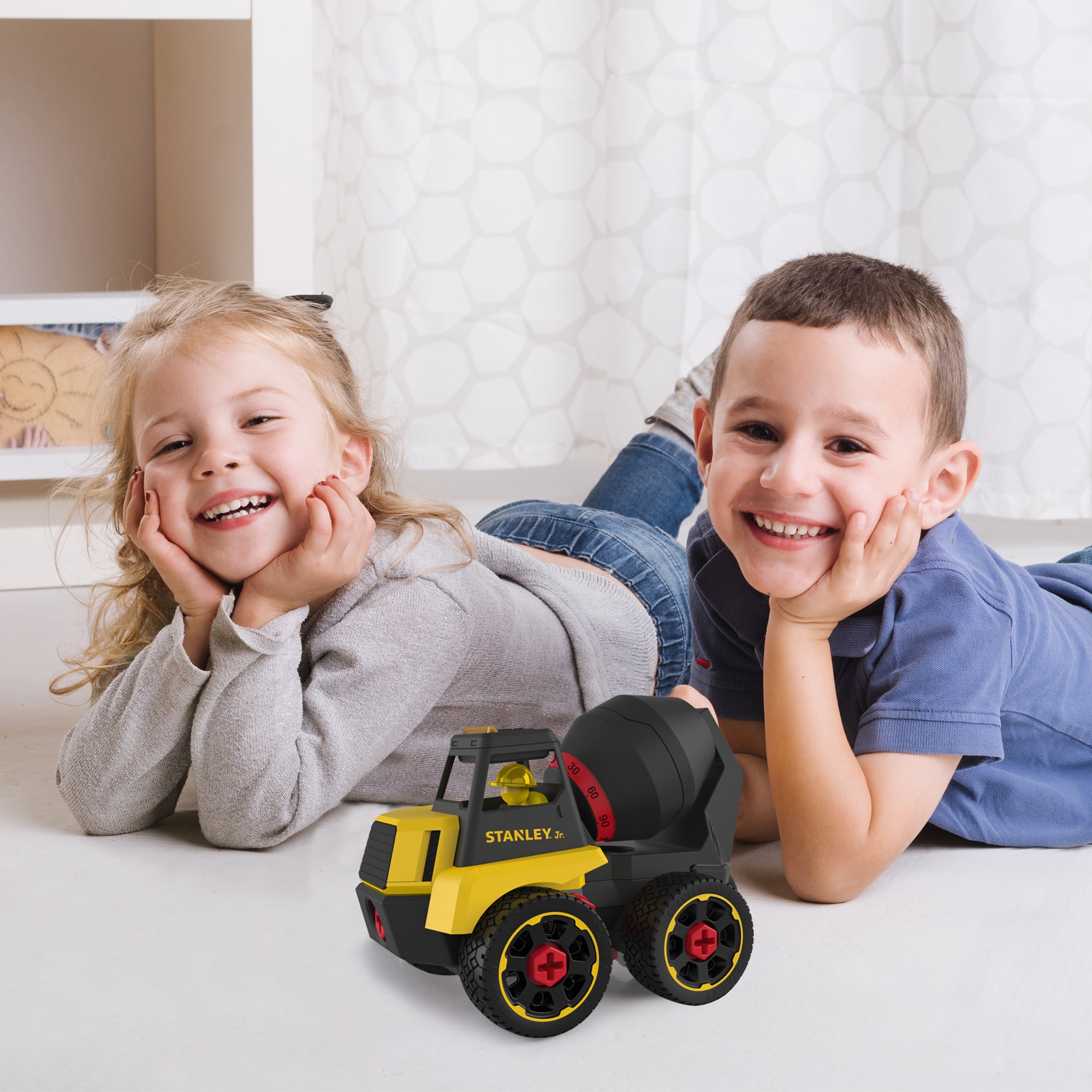 Stanley Jr. Take A Part Xl Cement Truck Kit