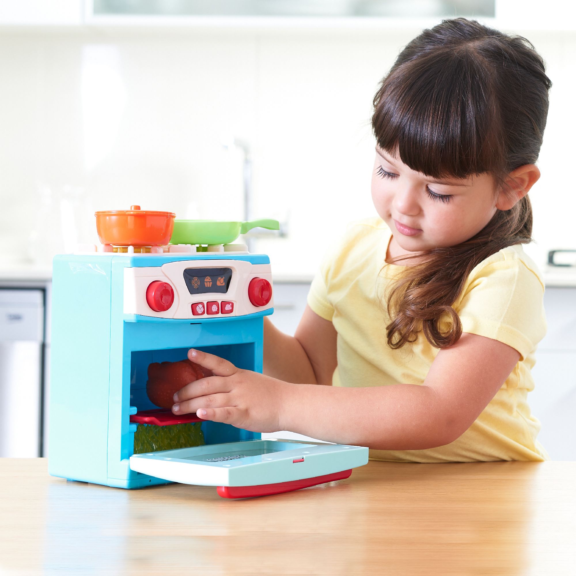 Tasty Junior Battery Operated Oven Set