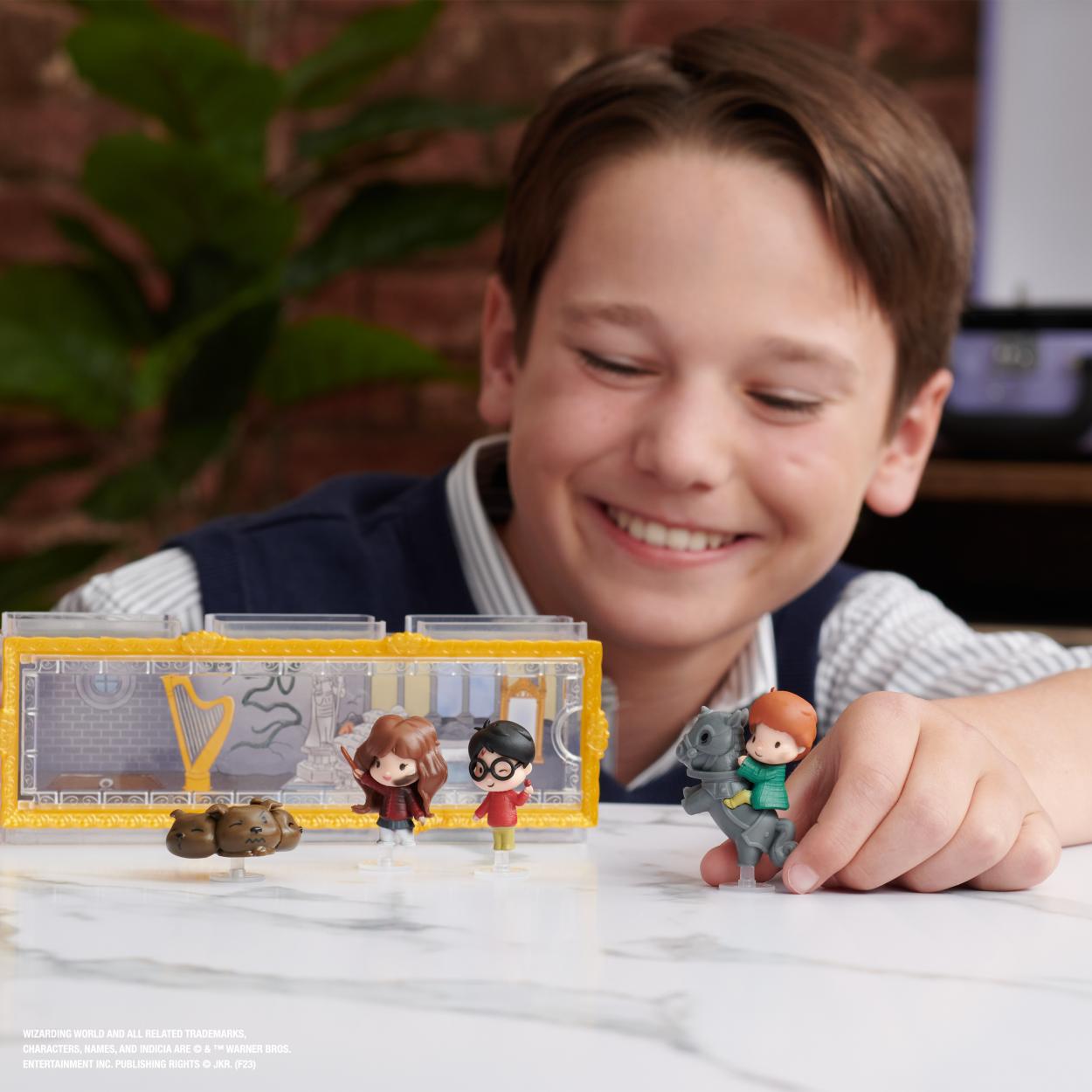 Wizarding World Harry Potter Micro Magical Moments Scene Gift Set