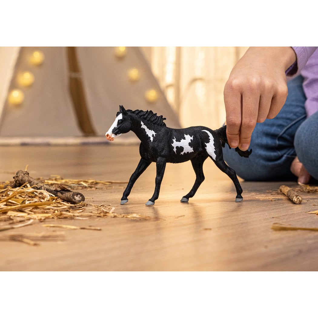 Schleich Paint Horse Gelding - Black and White - 2